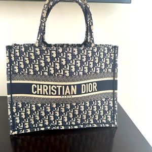 Dior medium tote in blue oblique 14x,5.5x, 11